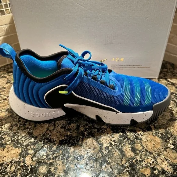 Trae Unlimited Adidas Basketball Shoes New in Box Size 7