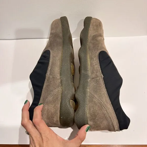 Tsubo Beige Gray Suede Slip On Shoes Mens 11 EU 45 Neoprene Comfort Spain Casual