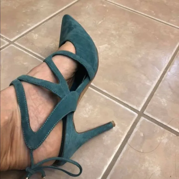 Turquoise Swede shoes size 8 1/2.