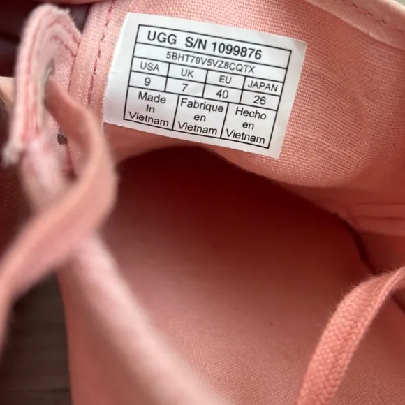 UGG ARIES SUNSET LACE-UP CANVAS FASHION SNEAKERS SHOES SIZE US 9 WOMEN