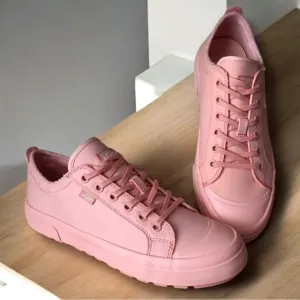 UGG ARIES SUNSET LACE-UP CANVAS FASHION SNEAKERS SHOES SIZE US 9 WOMEN