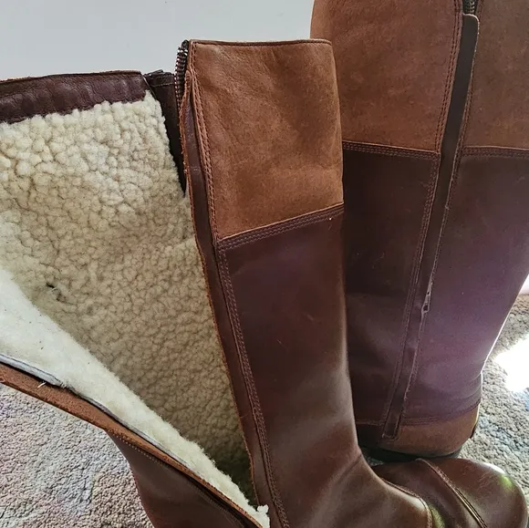 UGG‎ Australia Barolo Leather Boot Size 8