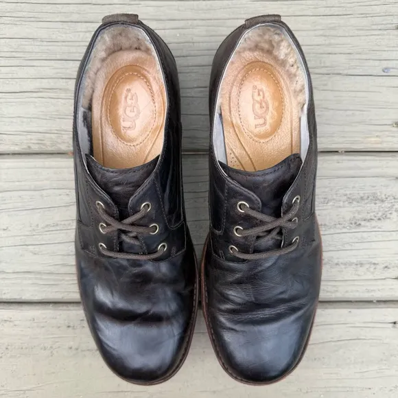 Ugg Klayton Black Leather Lace Up Shoes size 9.5