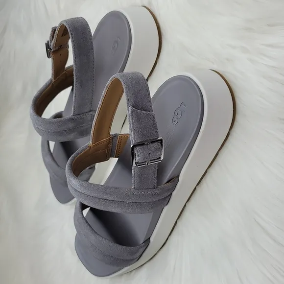 UGG Lynnden Sandal with Buckle Soft Amethyst Purple and White
