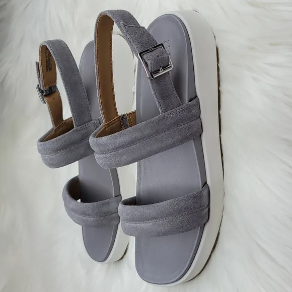 UGG Lynnden Sandal with Buckle Soft Amethyst Purple and White