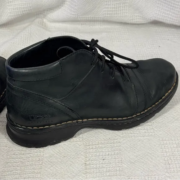 UGG Men's Black Leather Shoes Lace up Size 10 EUC