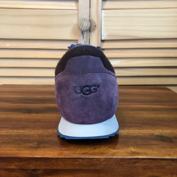 UGG Purple Sneakers Modern Design Athletic Style