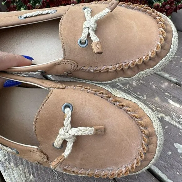 UGG Women's Chivon Leather Moccasin Shoes Brown Size 9 S/N 1004111