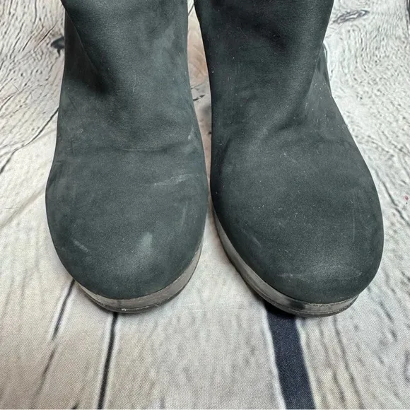 UGG Women’s Dandylion Ankle Booties Black Fur Lined Leather Shoes size 7