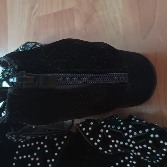 unbranded size 38 velvet rhinestone heel shoes