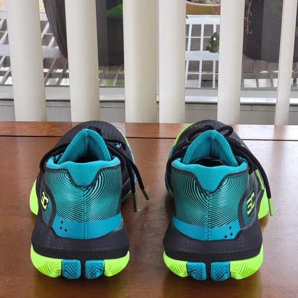 Under Armour Boys UA GS SC 3Zero III Basketball Shoes Leather 3022117 Size 7