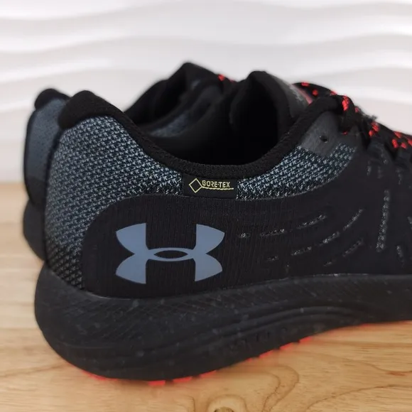 Under Armour Charged Bandit Trail Running Shoes Mens Size 11 Black Red Gore Tex