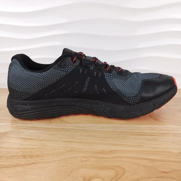 Under Armour Charged Bandit Trail Running Shoes Mens Size 11 Black Red Gore Tex