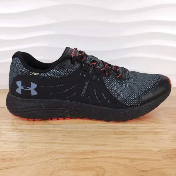 Under Armour Charged Bandit Trail Running Shoes Mens Size 11 Black Red Gore Tex