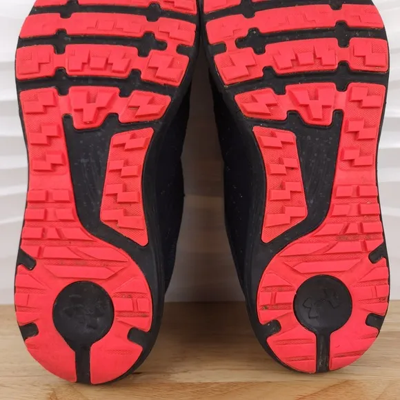 Under Armour Charged Bandit Trail Running Shoes Mens Size 11 Black Red Gore Tex