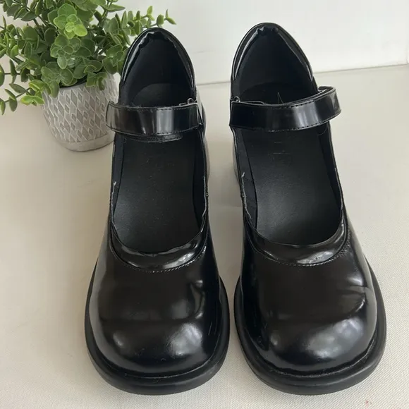 UNIF Elegant Black Mary Jane Shoes