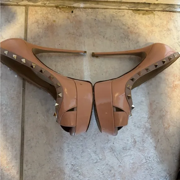 Valentino platform pumps heels babydoll dress open toe sandals stud spike shoes