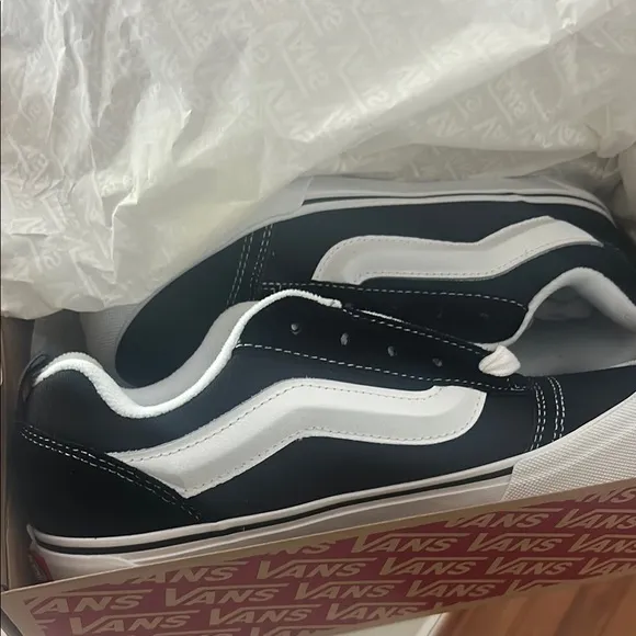 Vans kids Black and White Sneakers NEW W/ BOX Size 6.5