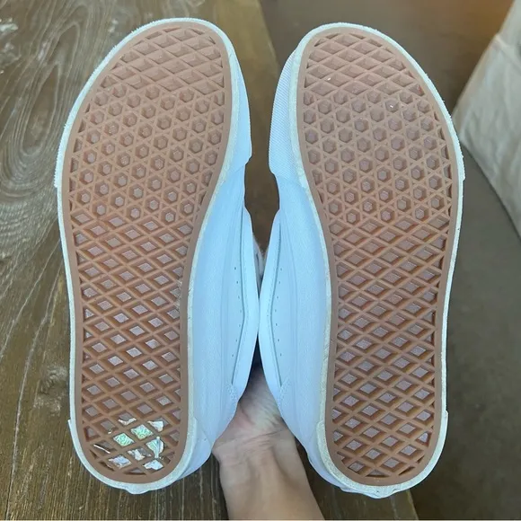 VANS Knu Skool Leather Shoes in White