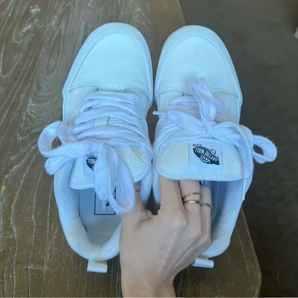 VANS Knu Skool Leather Shoes in White