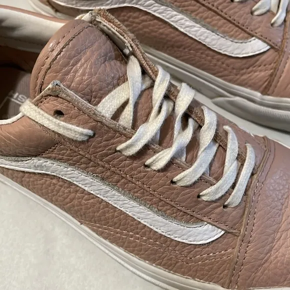 VANS OLD SKOOL DX TUMBLE LEATHER Pink and White Sneakers