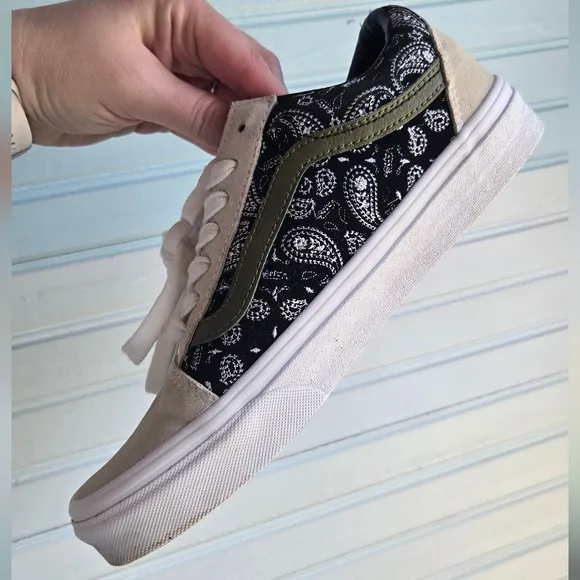 Vans Old Skool Paisley Sneakers