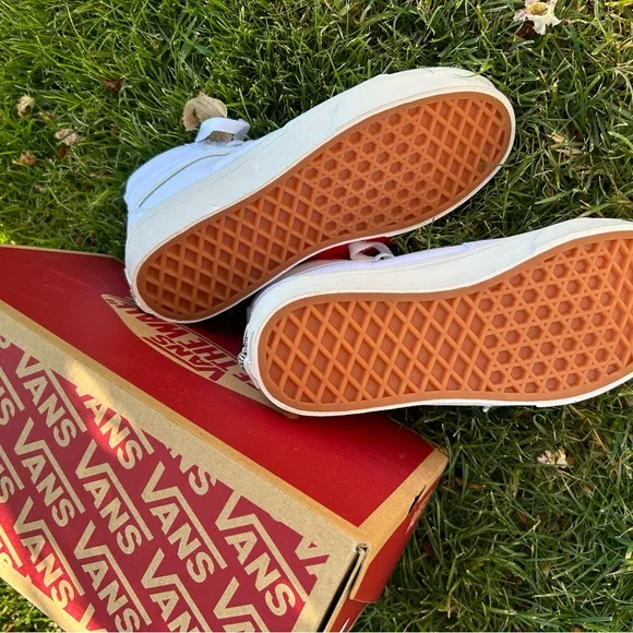Vans White High Top Tennis NWT Size 5.5