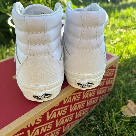 Vans White High Top Tennis NWT Size 5.5