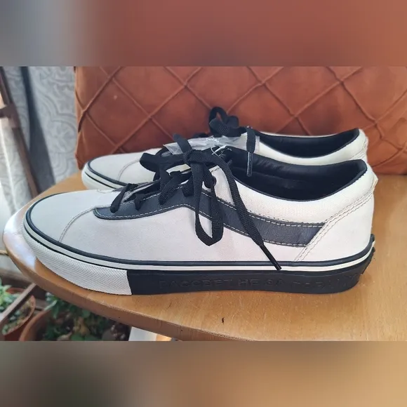VANS x Rassvet Collaboration Marshmallow/Black DEADSTOCK Men’s SZ 9.5 NEW