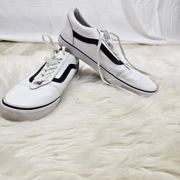 VANS OLD SKOOL  WHITE pebble leather/Black detail SHOES old skool M9  W10.5