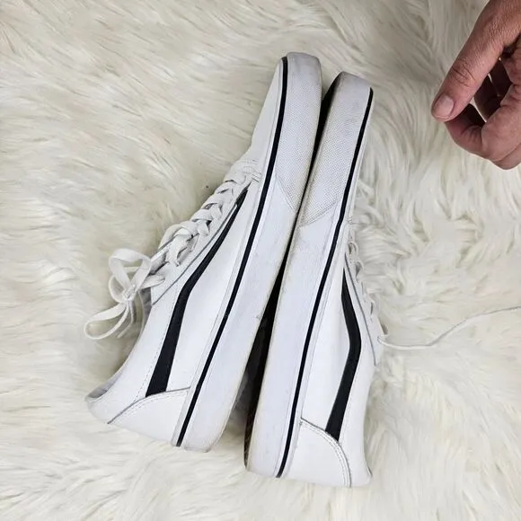 VANS OLD SKOOL  WHITE pebble leather/Black detail SHOES old skool M9  W10.5