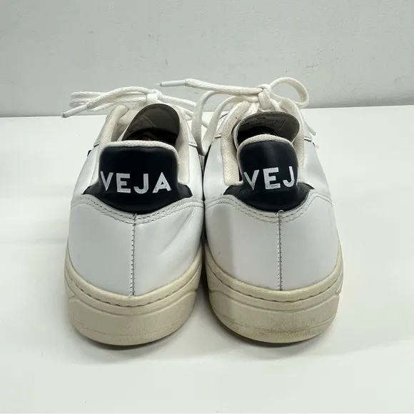 Veja Campo Leather Shoes in White/Black Size 7