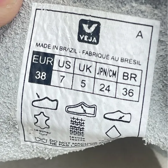 Veja Campo Leather Shoes in White/Black Size 7