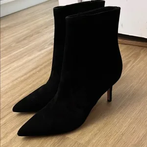 Veronica beard Lisa boot mid heel black suede Elegant Black Women's Ankle Boots