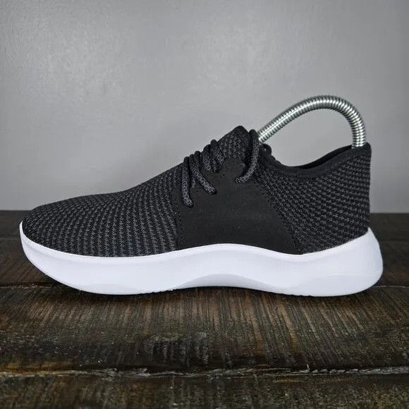 Vessi Everyday Sneaker Womens Size 7 Waterproof Shoes Sneakers Black White