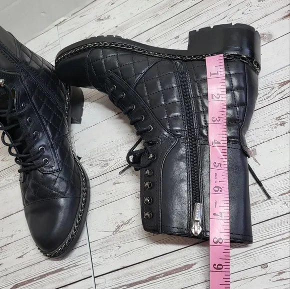 VINCE CAMUTO Joanie Women's Quilted Black Leather Shoes Boots | Size 8.5