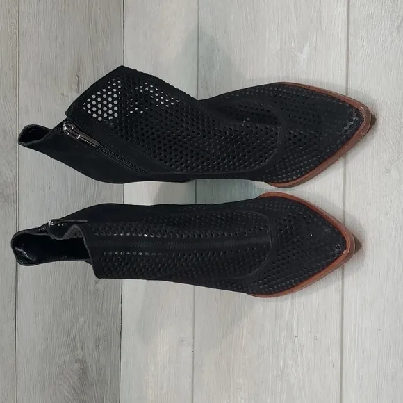 Vince Camuto Women Levesna Ankle Heels Shoes sz 8.5M