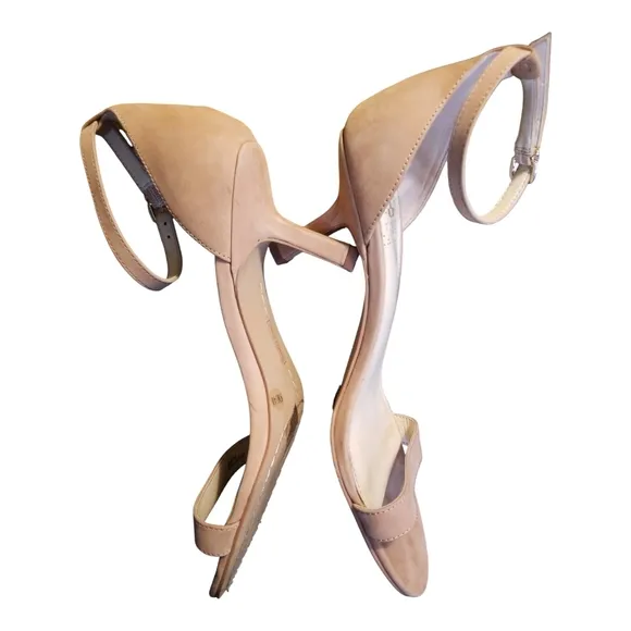 Vince Camuto Women's Tan Sandals
