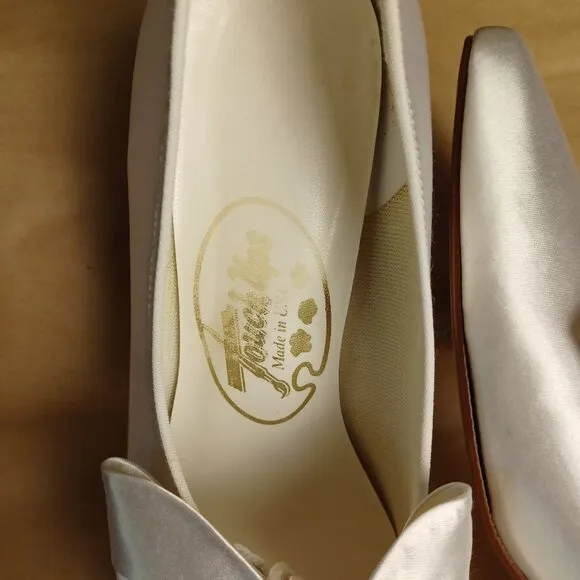 Vintage 80s Dyeable Satin Wedding Shoes
