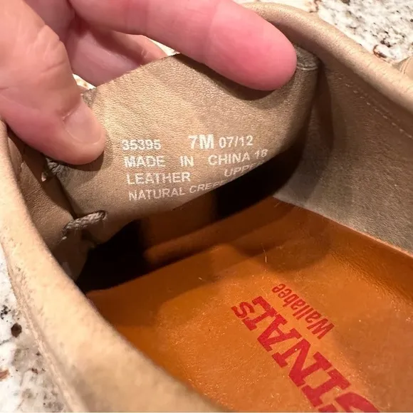 Vintage Clark’s Original men’s Wallabee Shoes 7M Leather Stone Beige suede