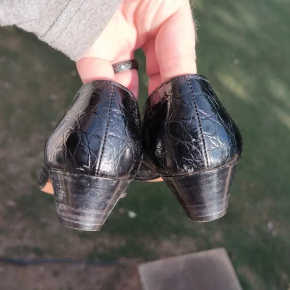 Vintage Salvatore Ferragamo Kitten Heel Shoes