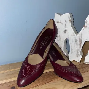Vintage Authentic Etienne Aigner Burgundy Heels