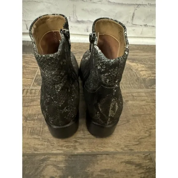 Vionic Size 9 Kamryn Boa Metallic Snake Nebuck Ankle‎ Boots Booties Comfort Shoe