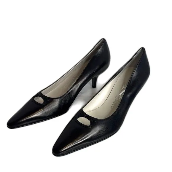 Vtg Salvatore Ferragamo Black Leather Kitten Heel pumps from 60s size 8.5 2A