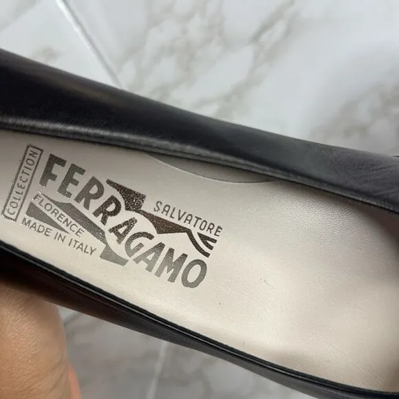 Vtg Salvatore Ferragamo Black Leather Kitten Heel pumps from 60s size 8.5 2A