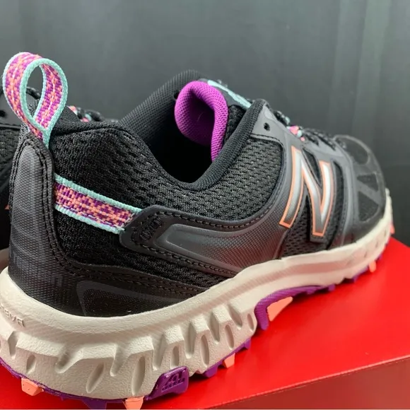 WIDE New Balance 412 Techride Size 6 / 6.5 Women's