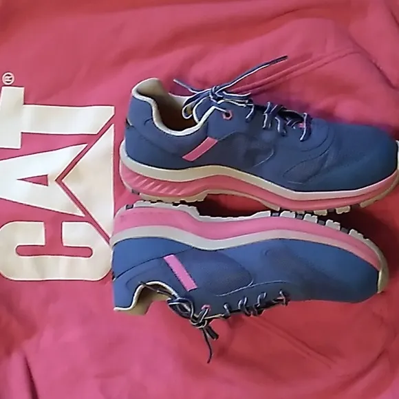Women's CATERPILLAR blue and pink shoes with composite toe size 6