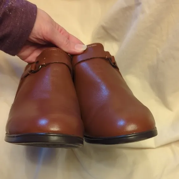 Womens Clarks Elegant Brown Heeled Shoes Size 9.5
