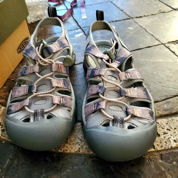 Women's KEEN Newport Sandals Fawn Tie Die 7 NWT