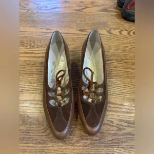 womens lace up brown leather salvatore ferragamo shoes size 7